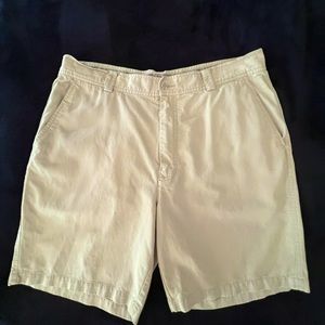 Tommy Bahama Mens Shorts.Great Preowned Condition.Size 38. 60% Tencel 40% Cotton